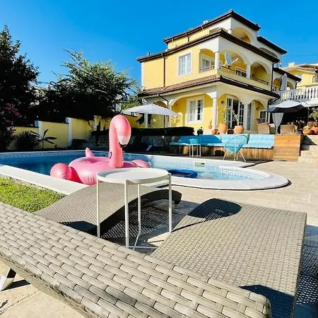 Tranquil Location, Finish To A High Standard Apartment *
